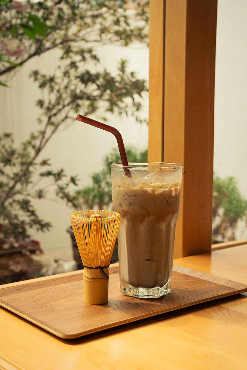 Iced Hojicha Latte